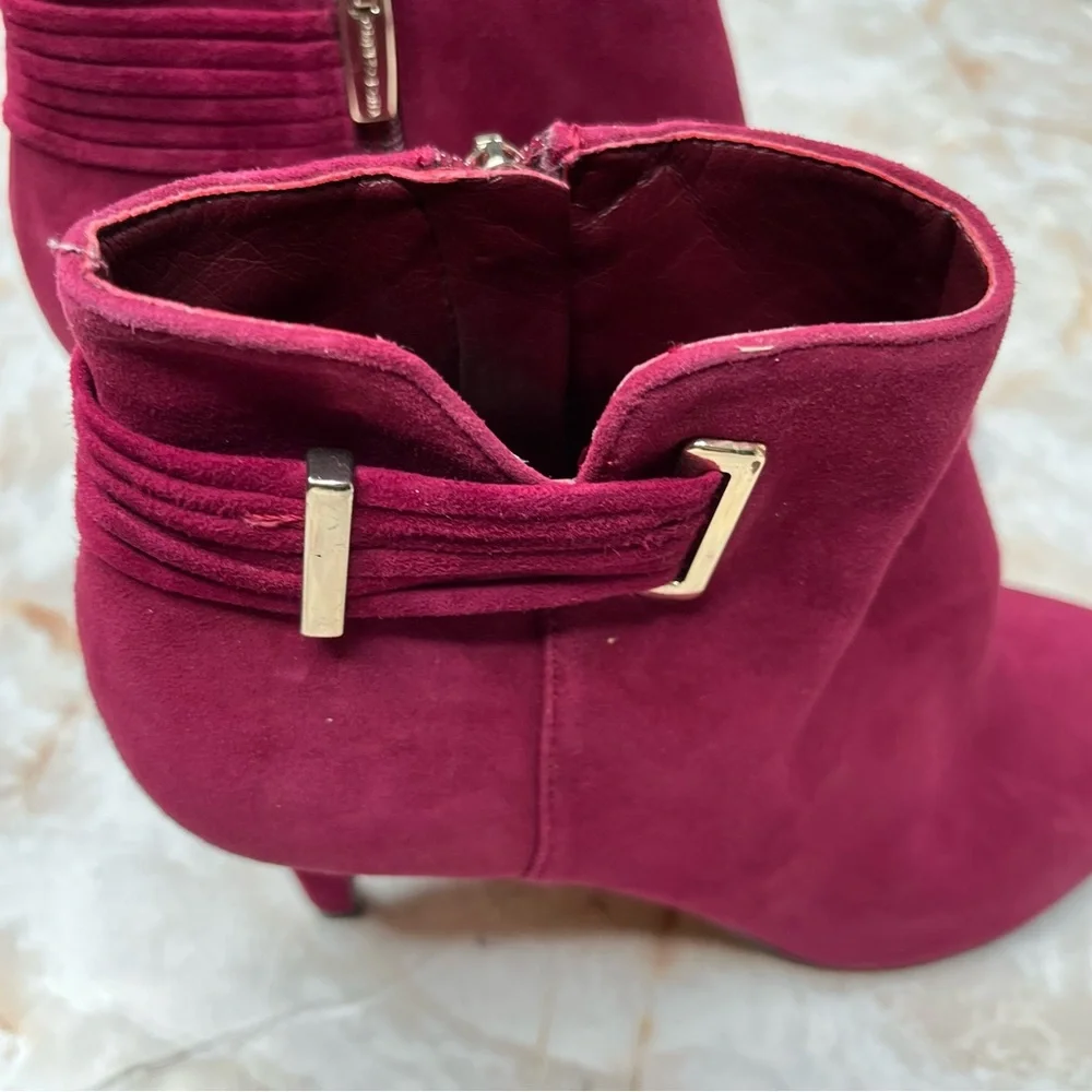 VINCE CAMUTO SUEDE BOOTIES, Wine Berry Suede Heeled Booties, Zipper, Gold Trim